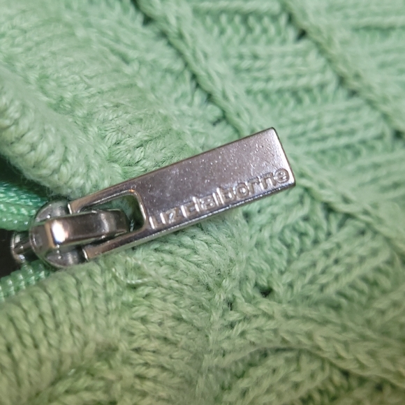 Spring green knitted sweater, estimated size M. - Picture 5 of 5
